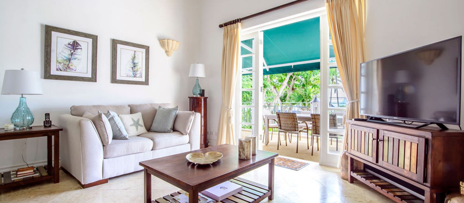 Mullins Bay TH8 'Footsteps' 3 bedroom across from Mullins Beach at